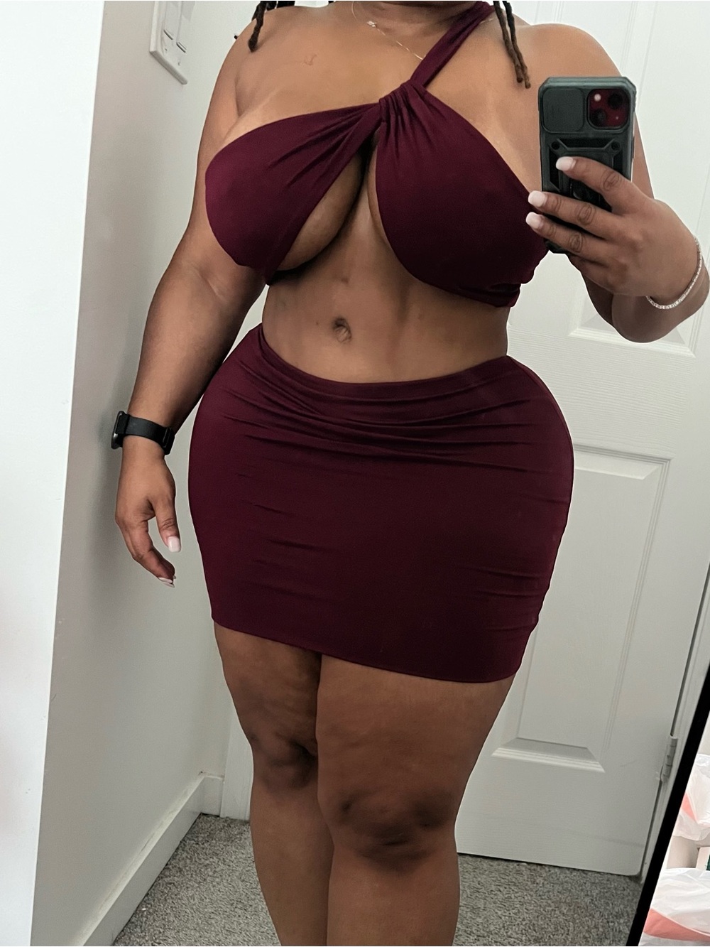 Women's baddieville Burgundy Bodycon Mini Skirt - Sleek Stretch Fit